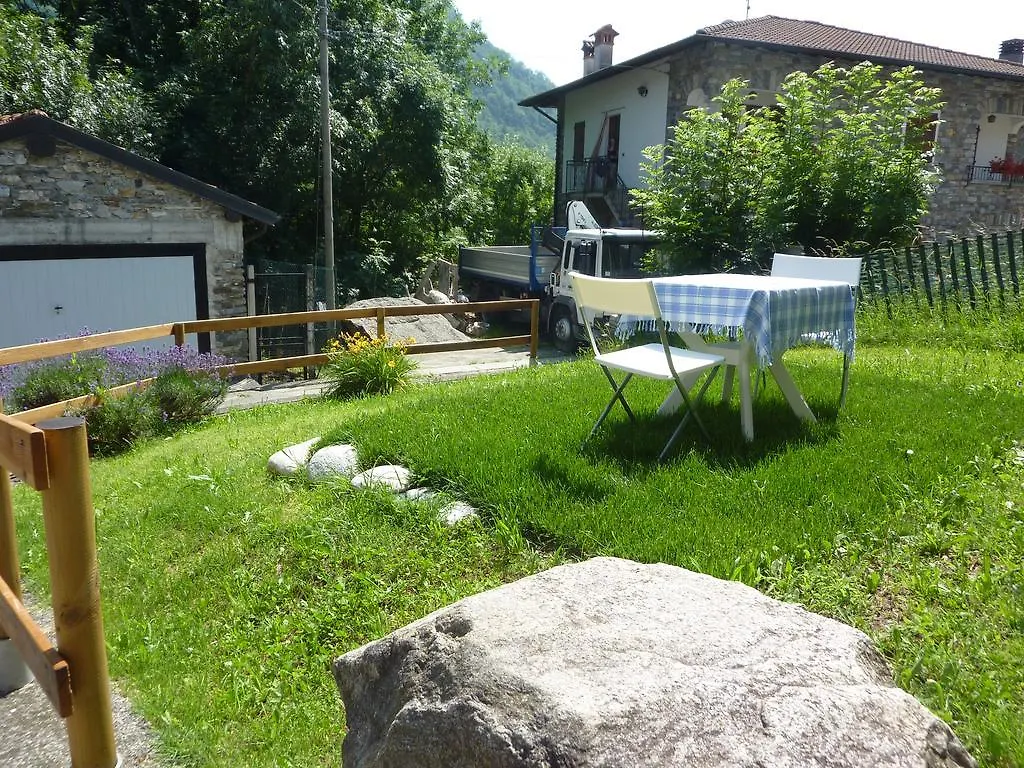 Piccola Perla A Livo Lägenhet Italien